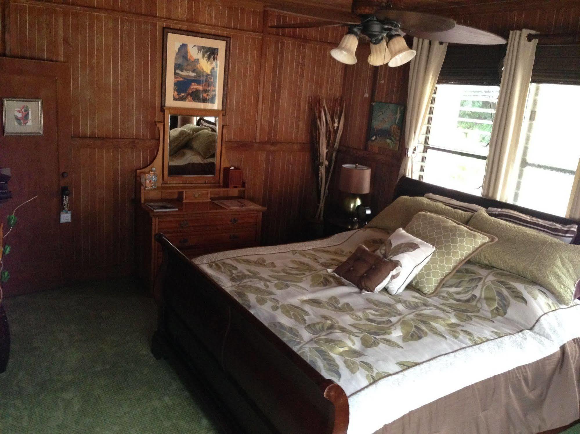 Poipu Bed And Breakfast Inn Koloa Exterior foto